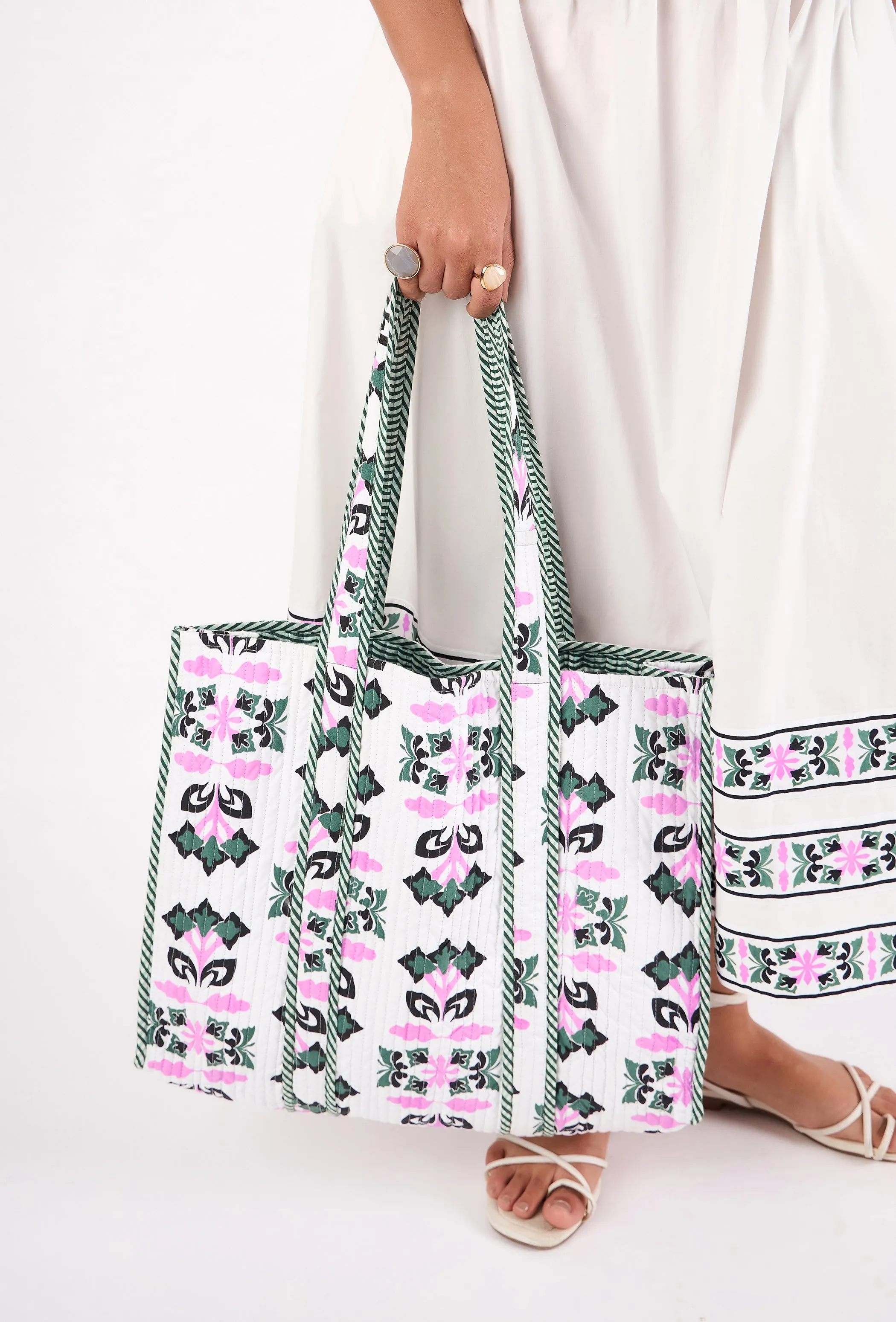 1395 Voyager Tote