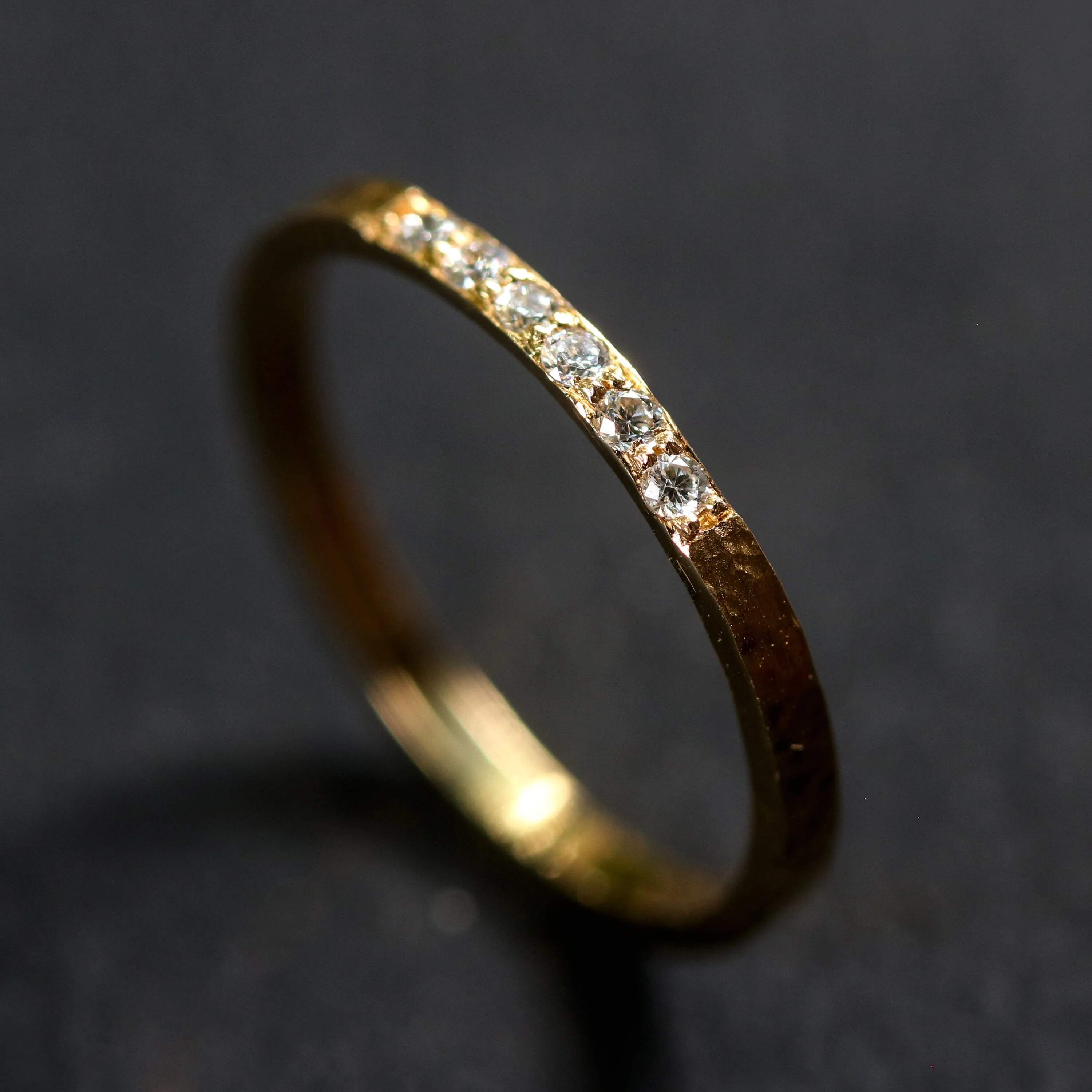 18k yellow gold band with diamond 1.5 mm eternity ring