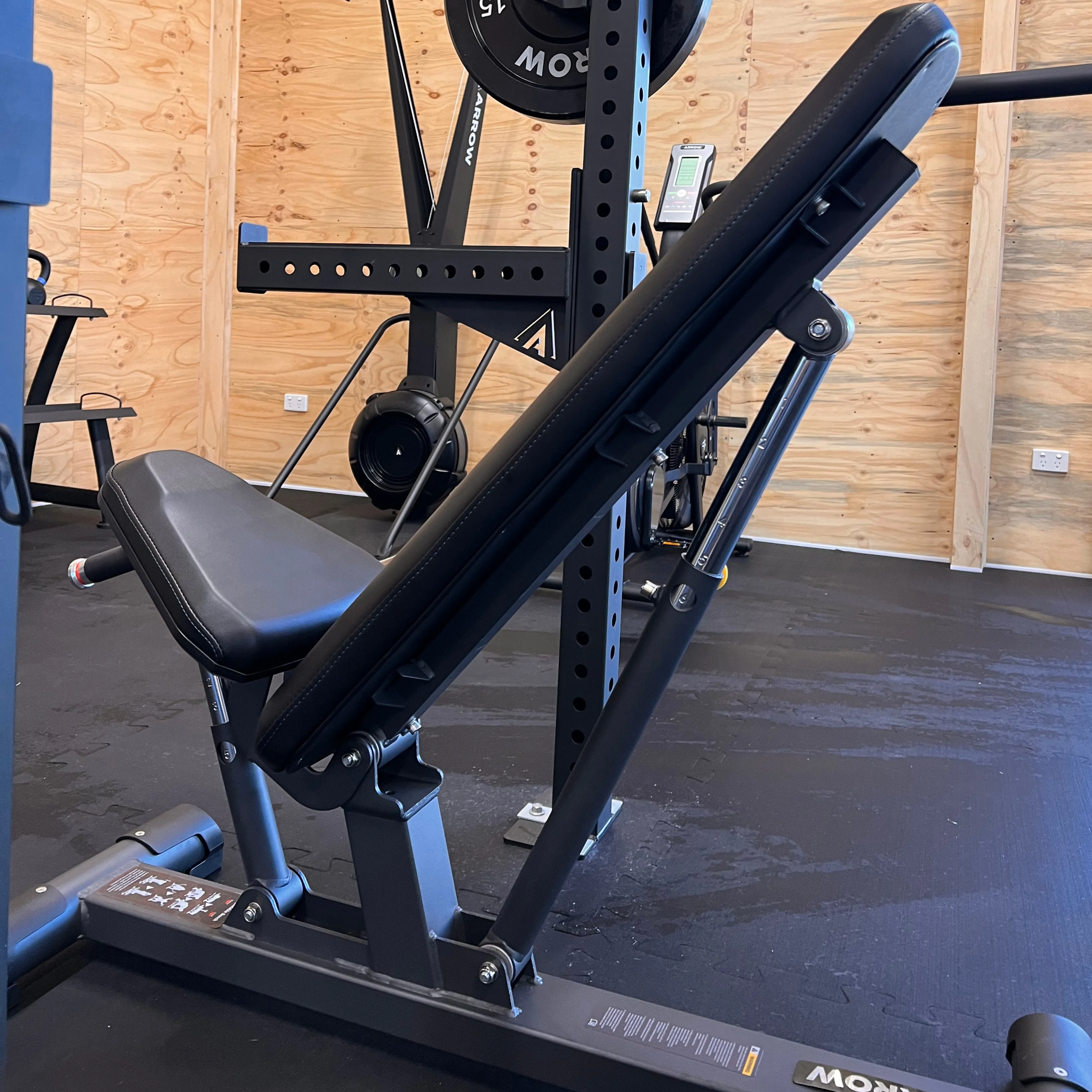 ARROW® X9 Commercial Adjustable Bench