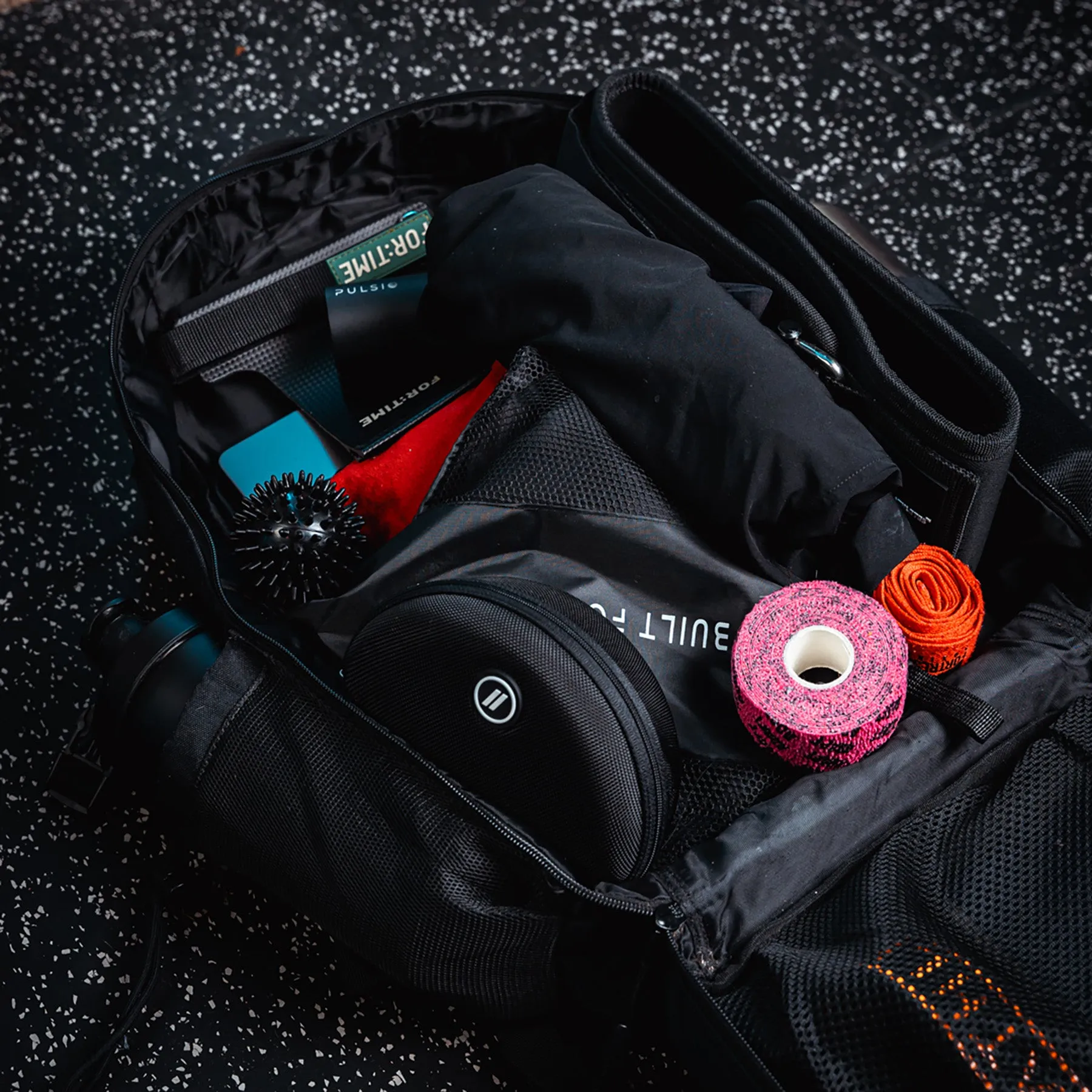 BUILT FOR ATHLETES - 45L HERO 3.0 BACKPACK - BLACK