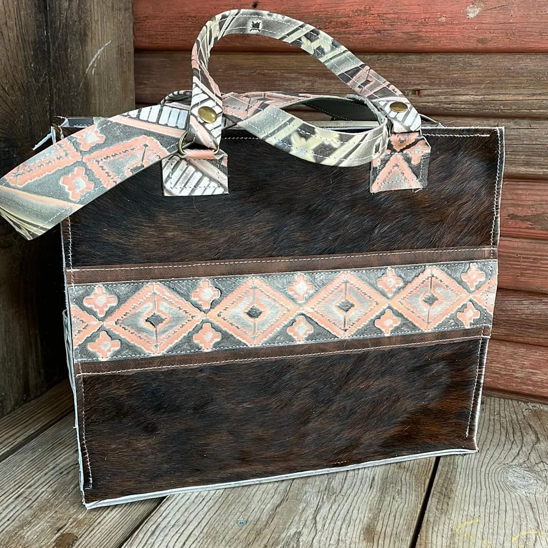 Clerk - Dark Brindle w/ Adobe Navajo