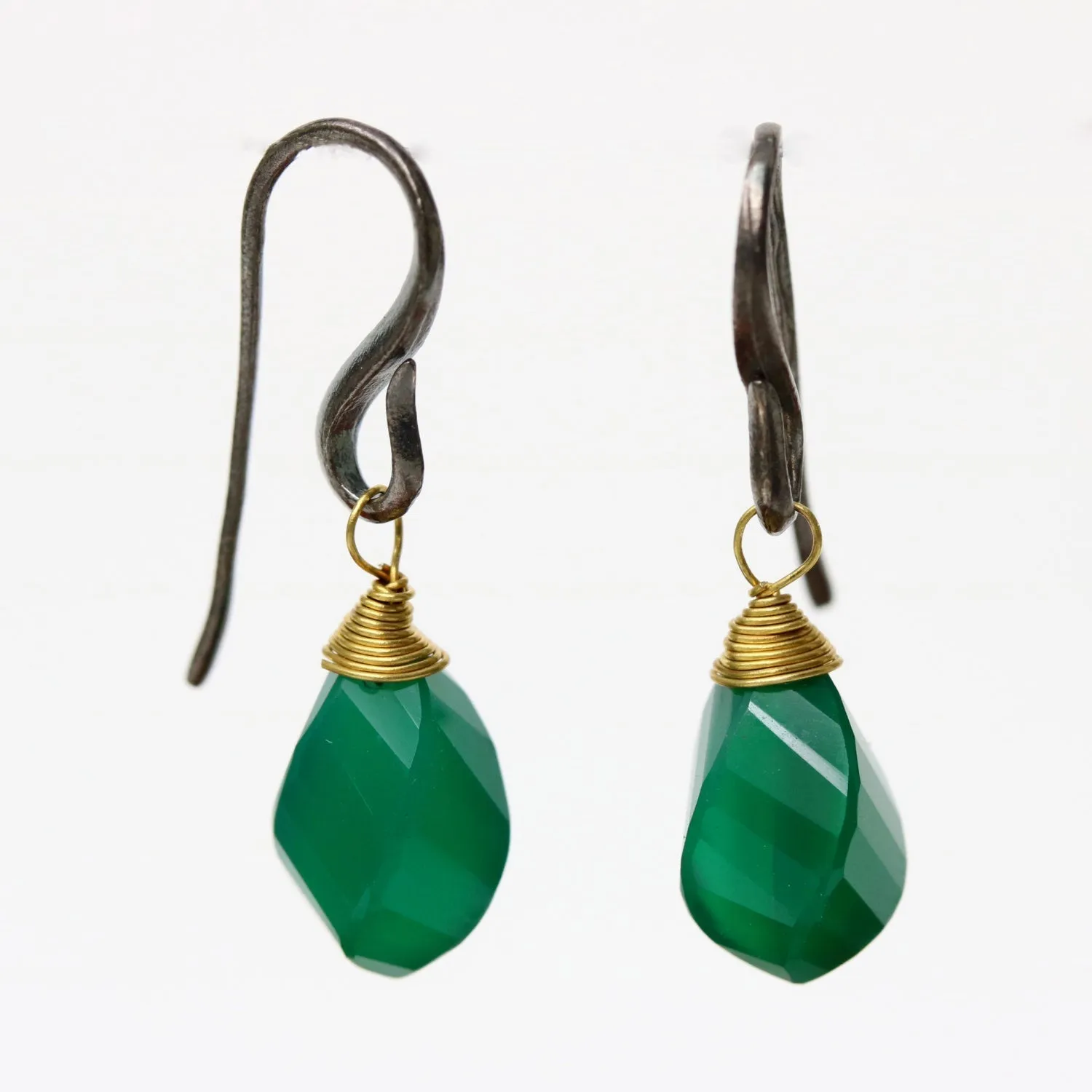 Green onyx drops twist faceted earrings with oxidized sterling silver hooks