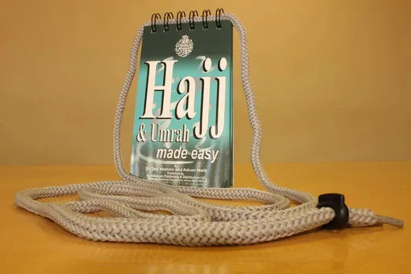 Hajj & Umrah Made Easy by by Dr. Taqi Hashmi and Adnan Malik
