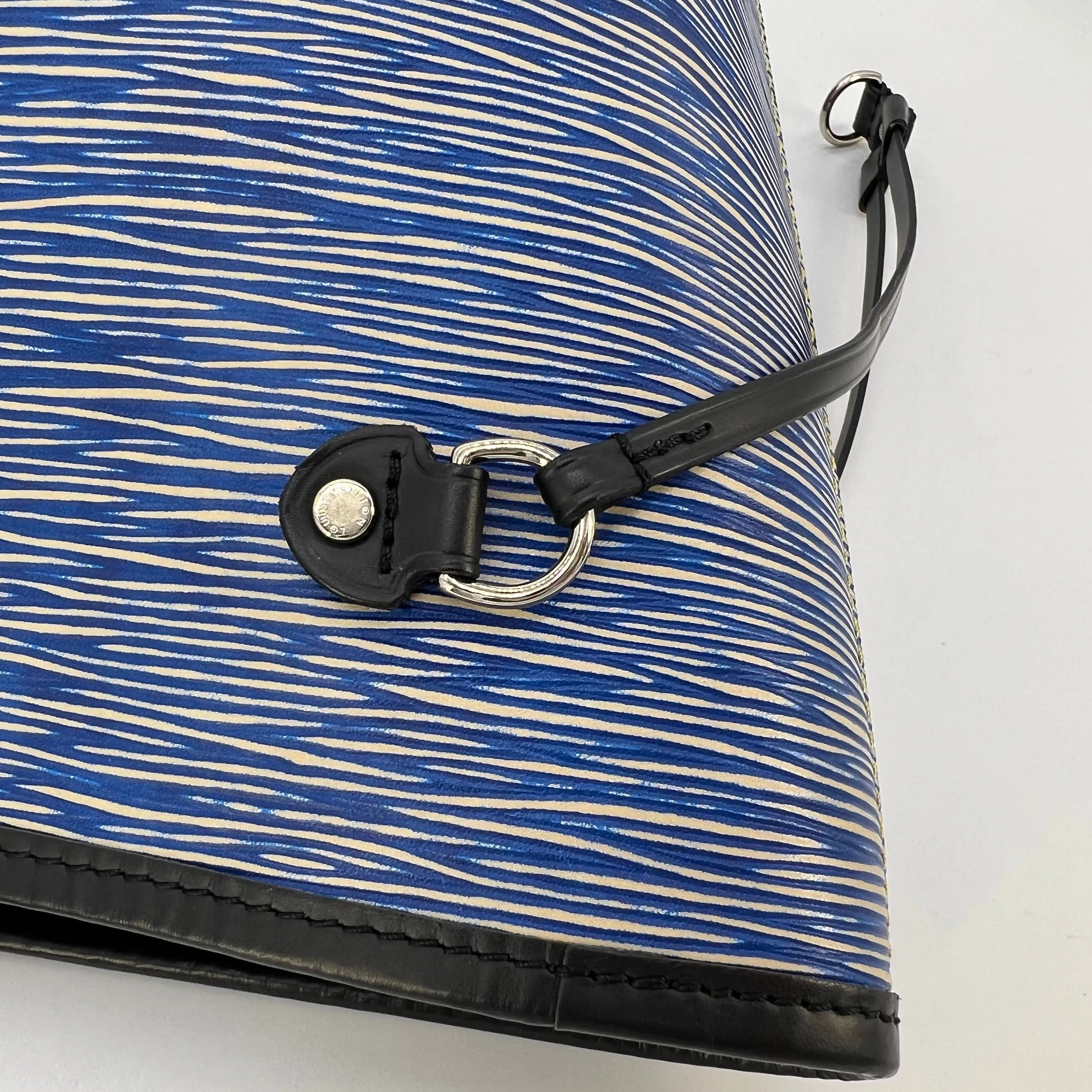 Louis Vuitton Epi Neverfull MM Denim Light [Guaranteed Authentic]