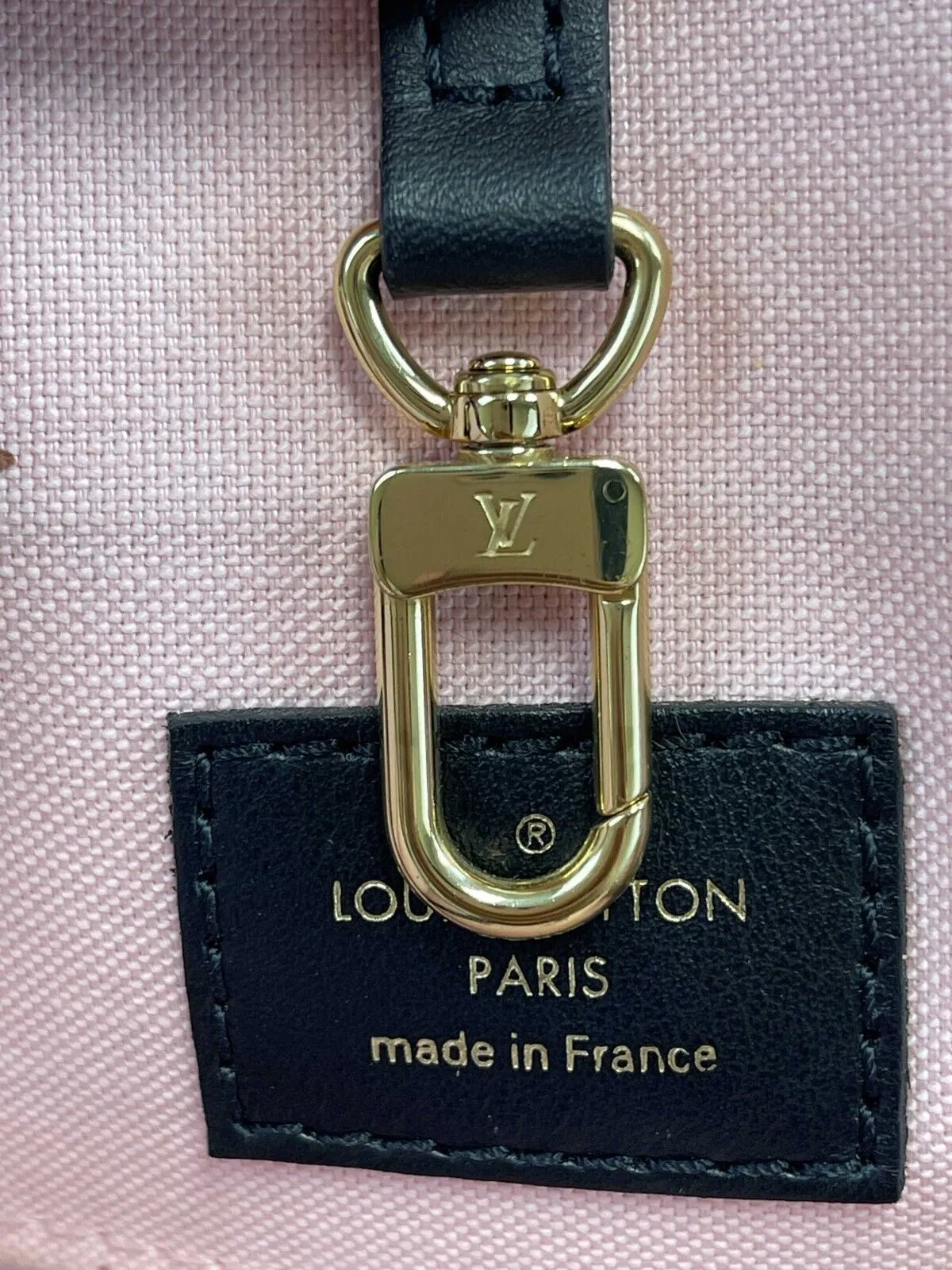 Louis Vuitton - LV - Monogram Fall for You LV Neo Onthego MM Tote w/ Strap