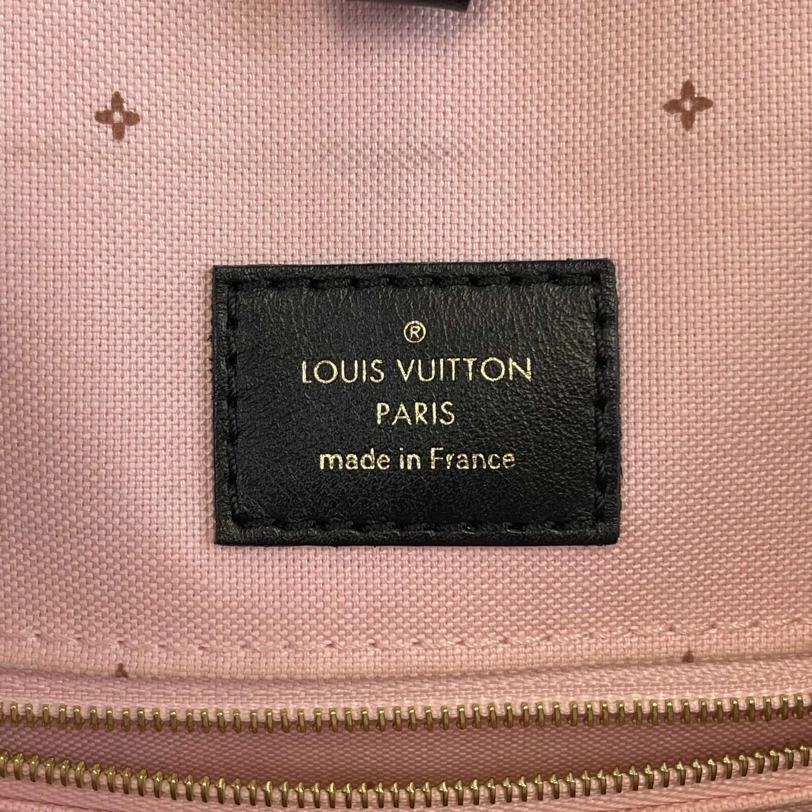 Louis Vuitton - LV - Monogram Fall for You LV Neo Onthego MM Tote w/ Strap