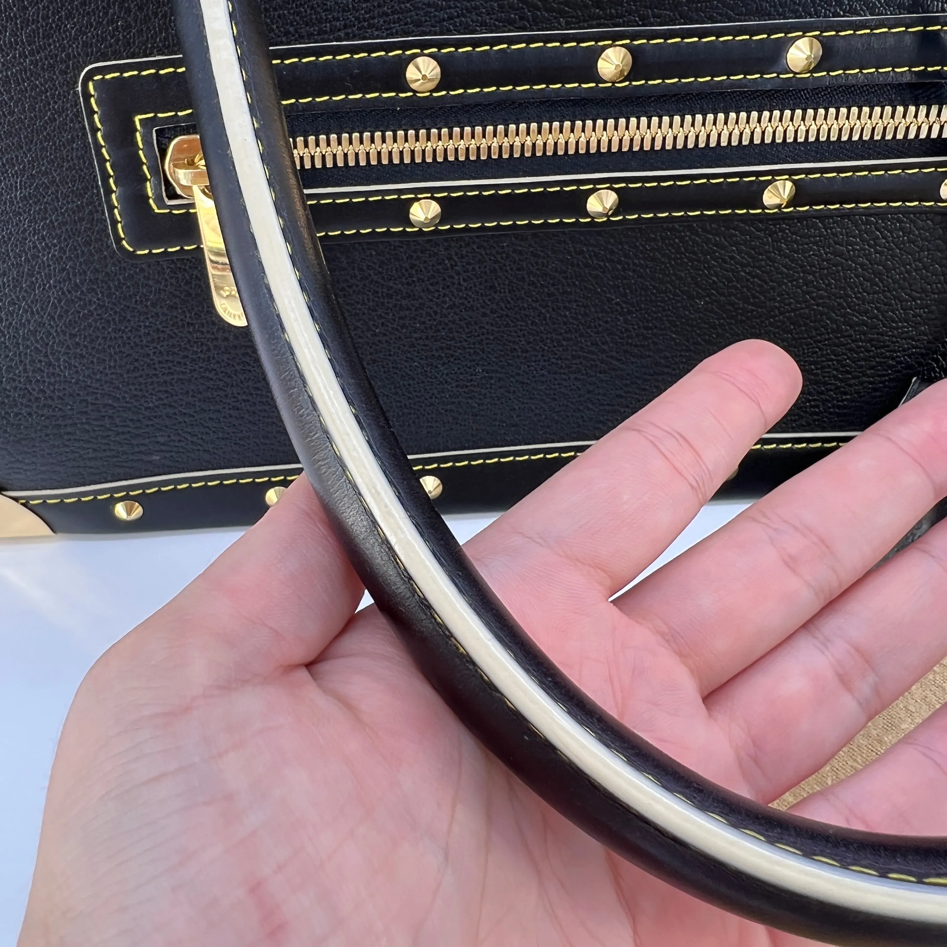Louis Vuitton Suhali Le Fabuleux Handbag Leather Black [Guaranteed Authentic]