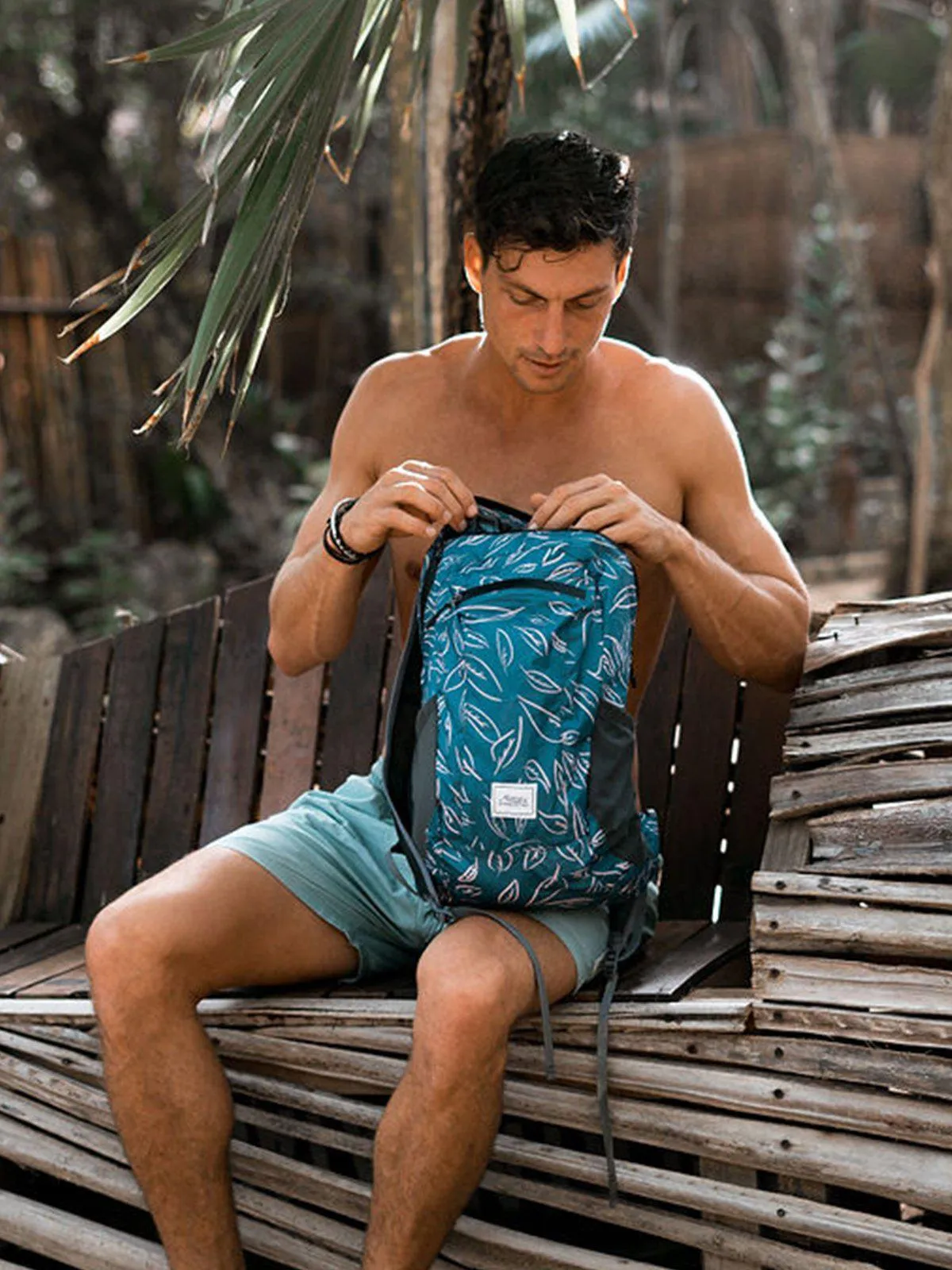Matador DL16 Packable Backpack Leaf Pattern