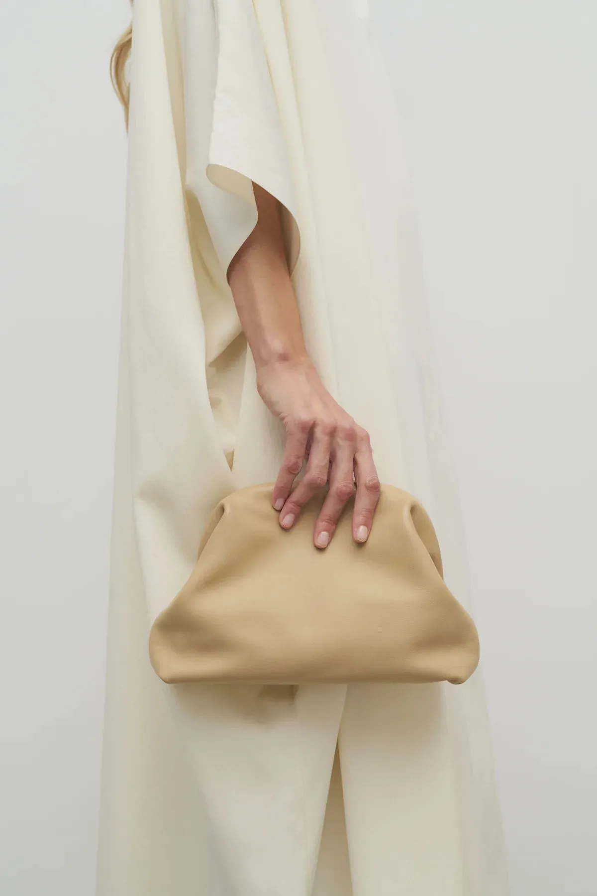 Mira Clutch in Leather - Tuscan