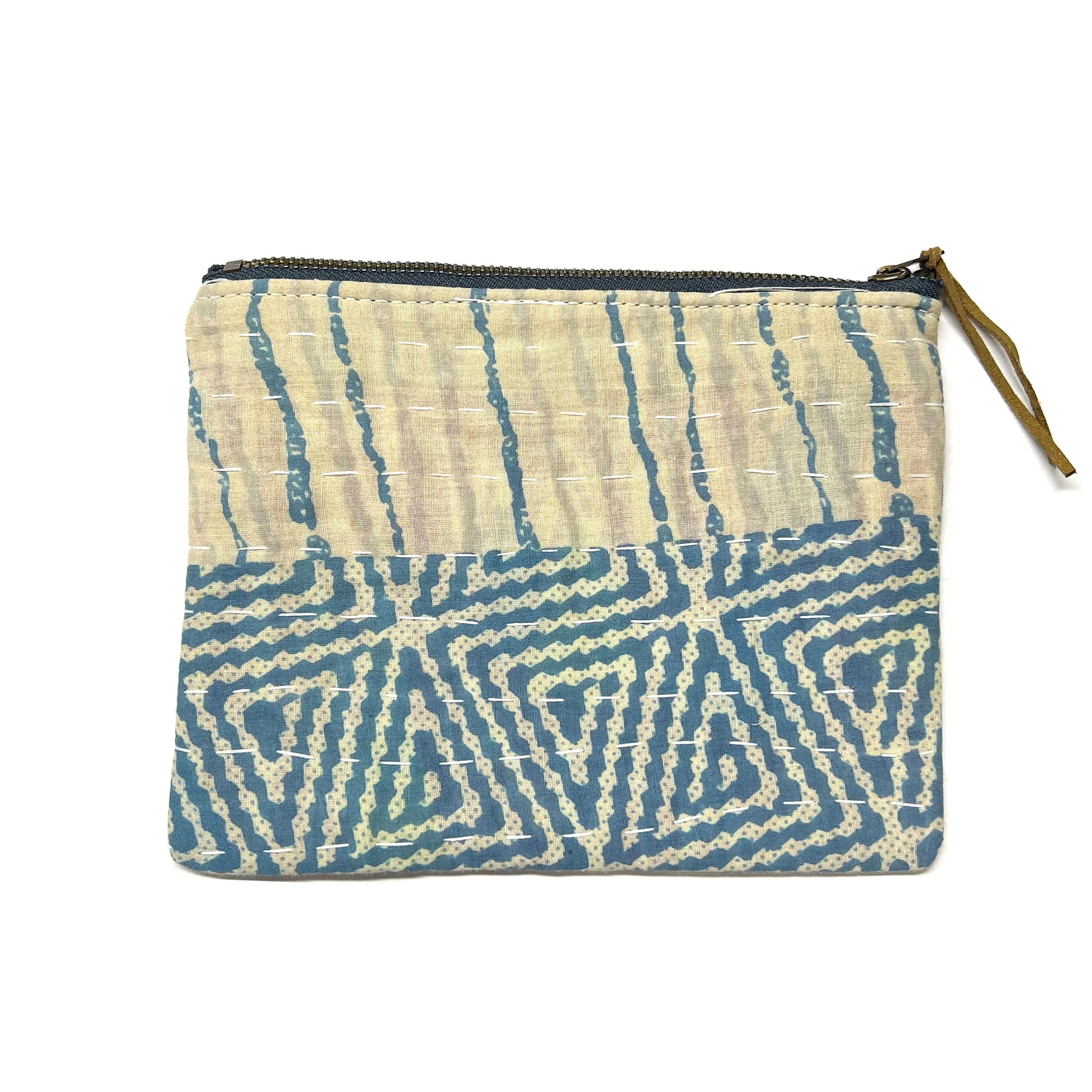 POUCH 0004