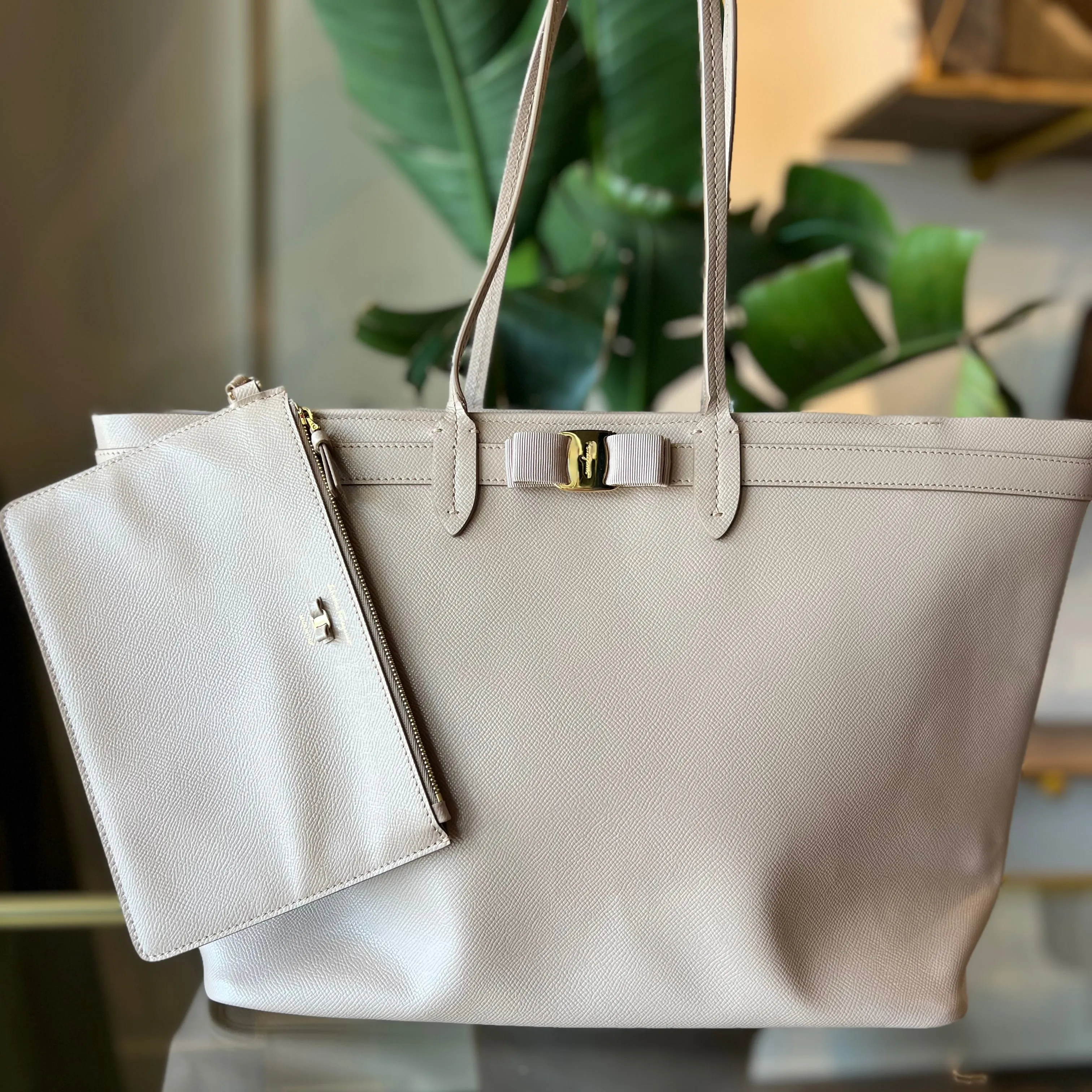 SALVATORE FERRAGAMO Vara Ribbon Beige Leather Tote