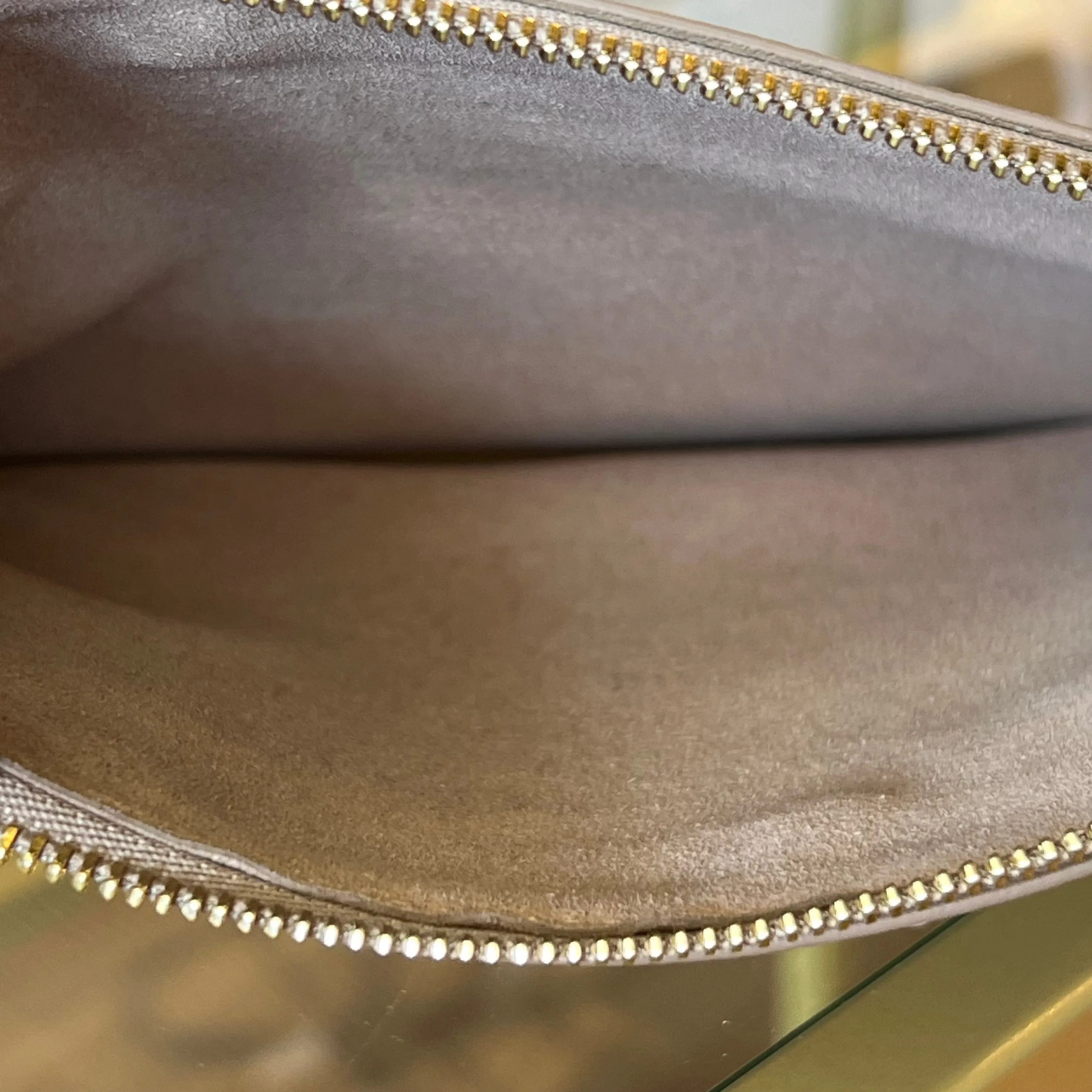 SALVATORE FERRAGAMO Vara Ribbon Beige Leather Tote