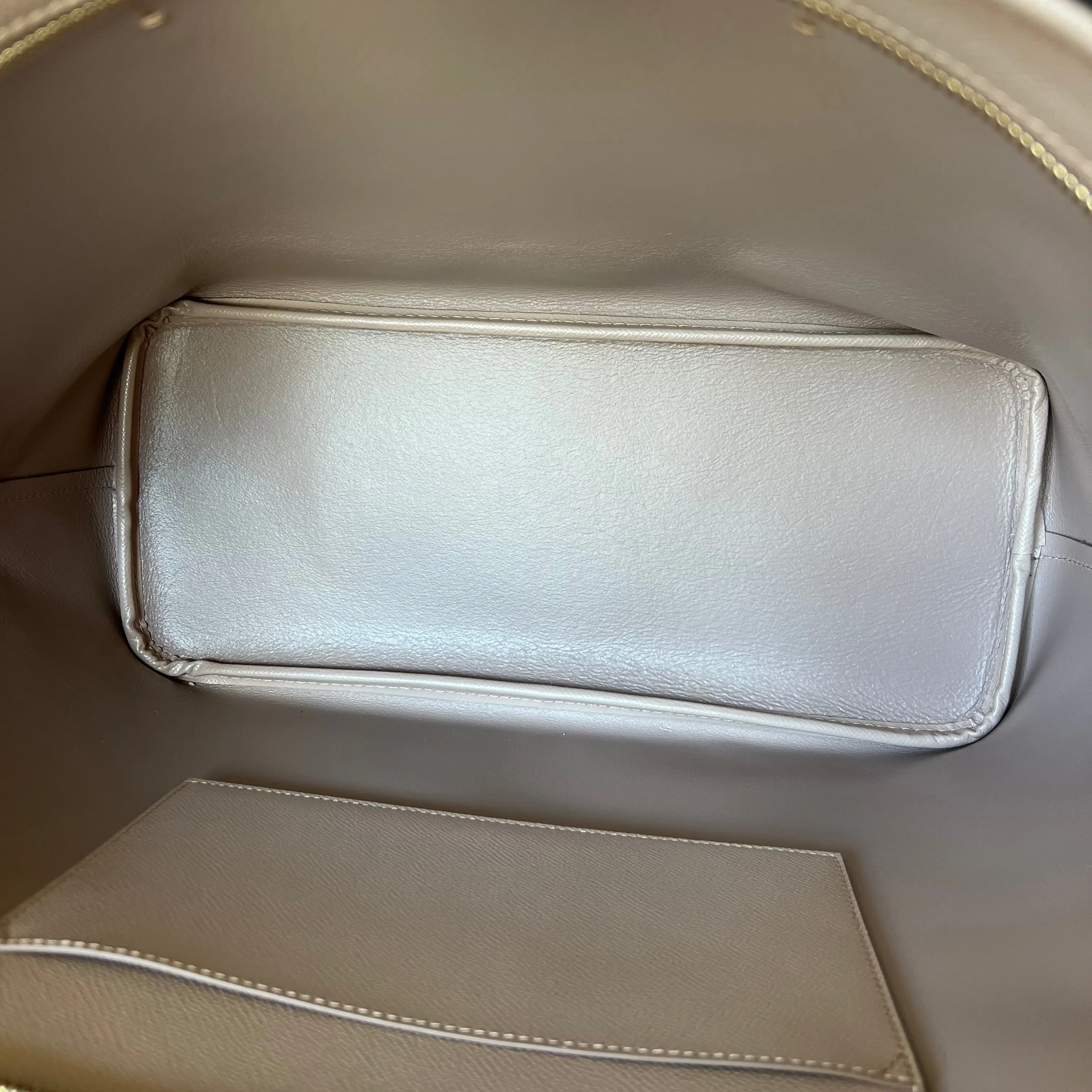 SALVATORE FERRAGAMO Vara Ribbon Beige Leather Tote