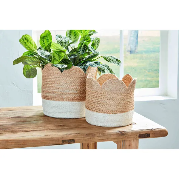 SCALLOPED EDGE JUTE LARGE BASKET