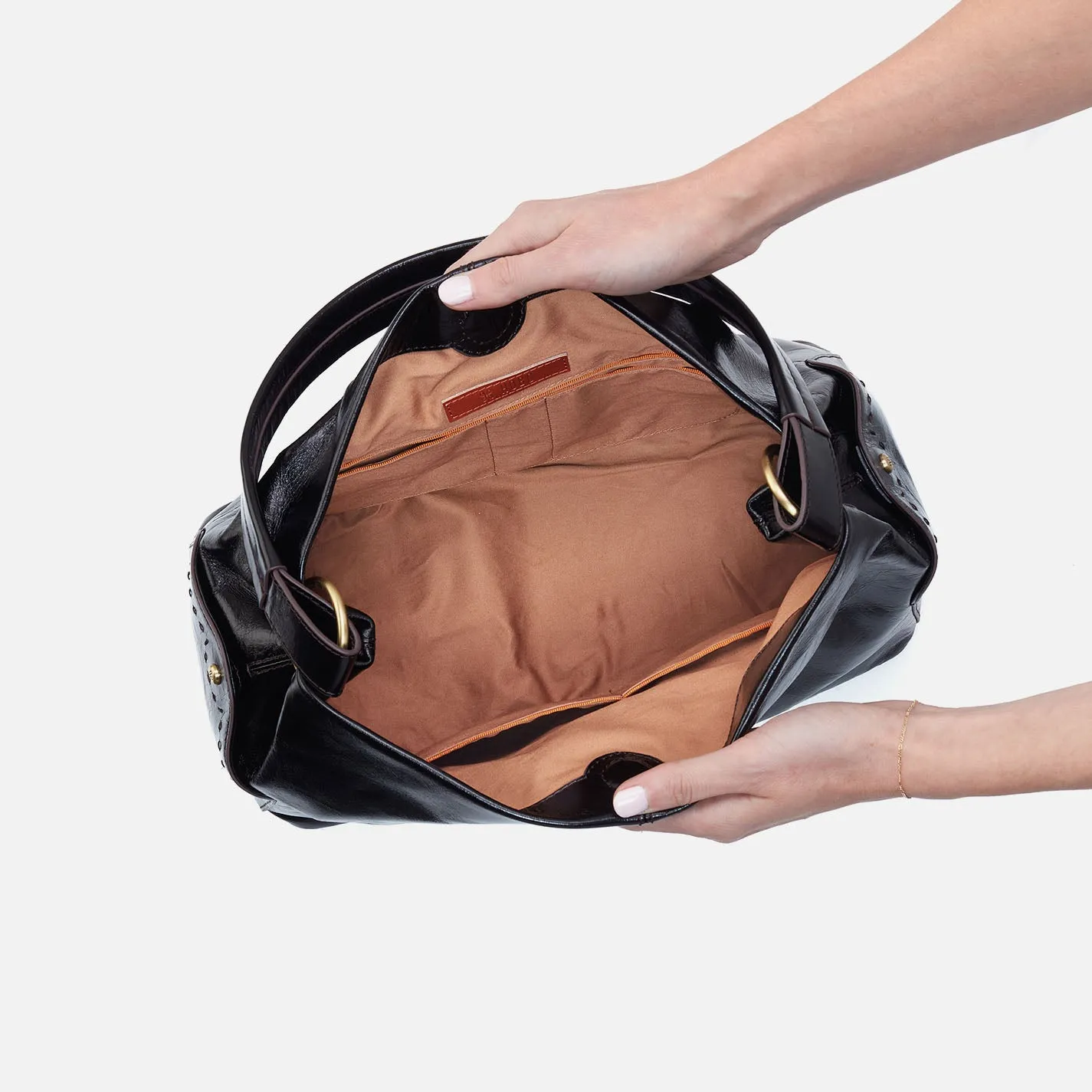 Seneca Shoulder Bag In Polished Leather - Black
