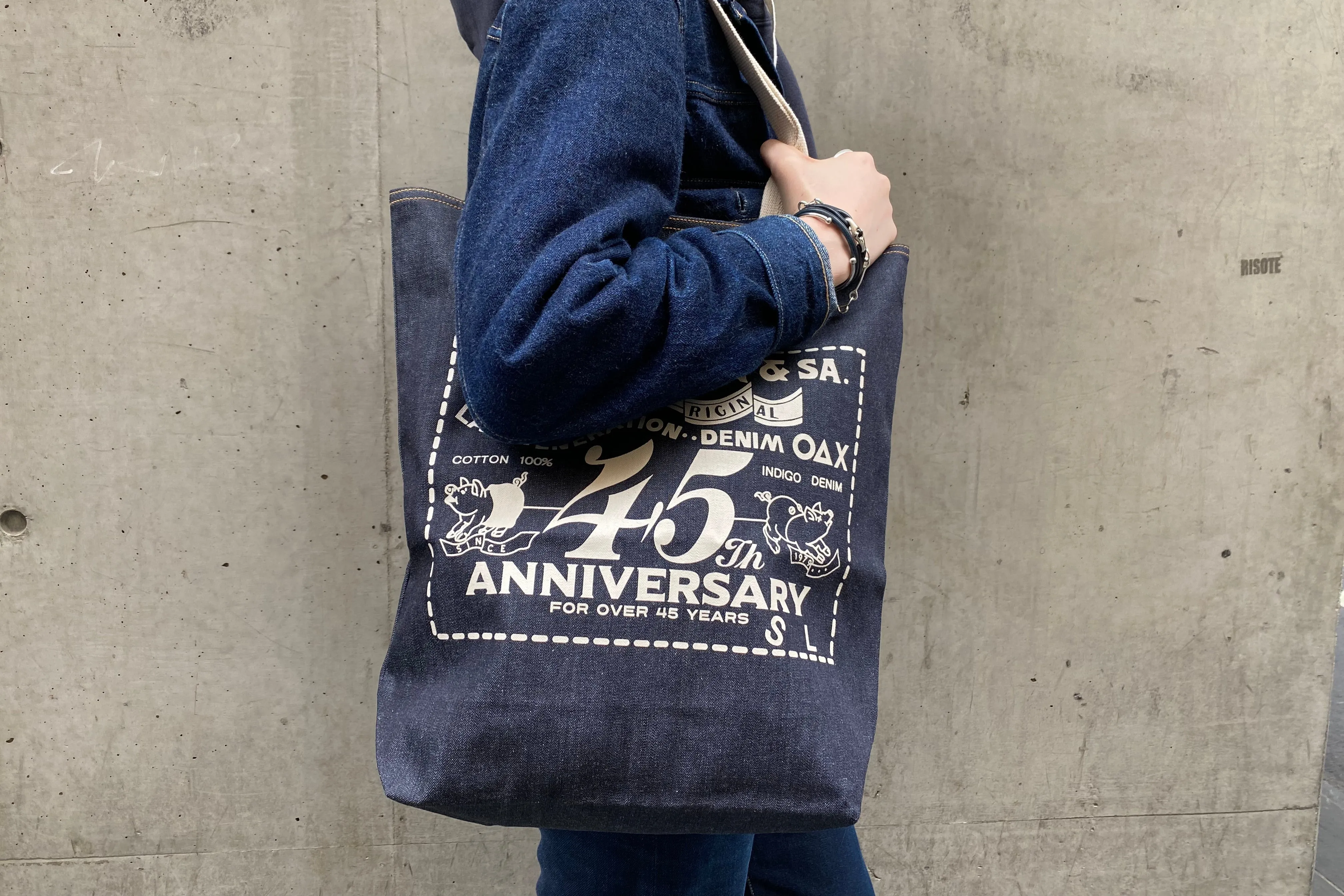 Studio D'Artisan "Piggy" Indigo Denim Totebag (Ivory)