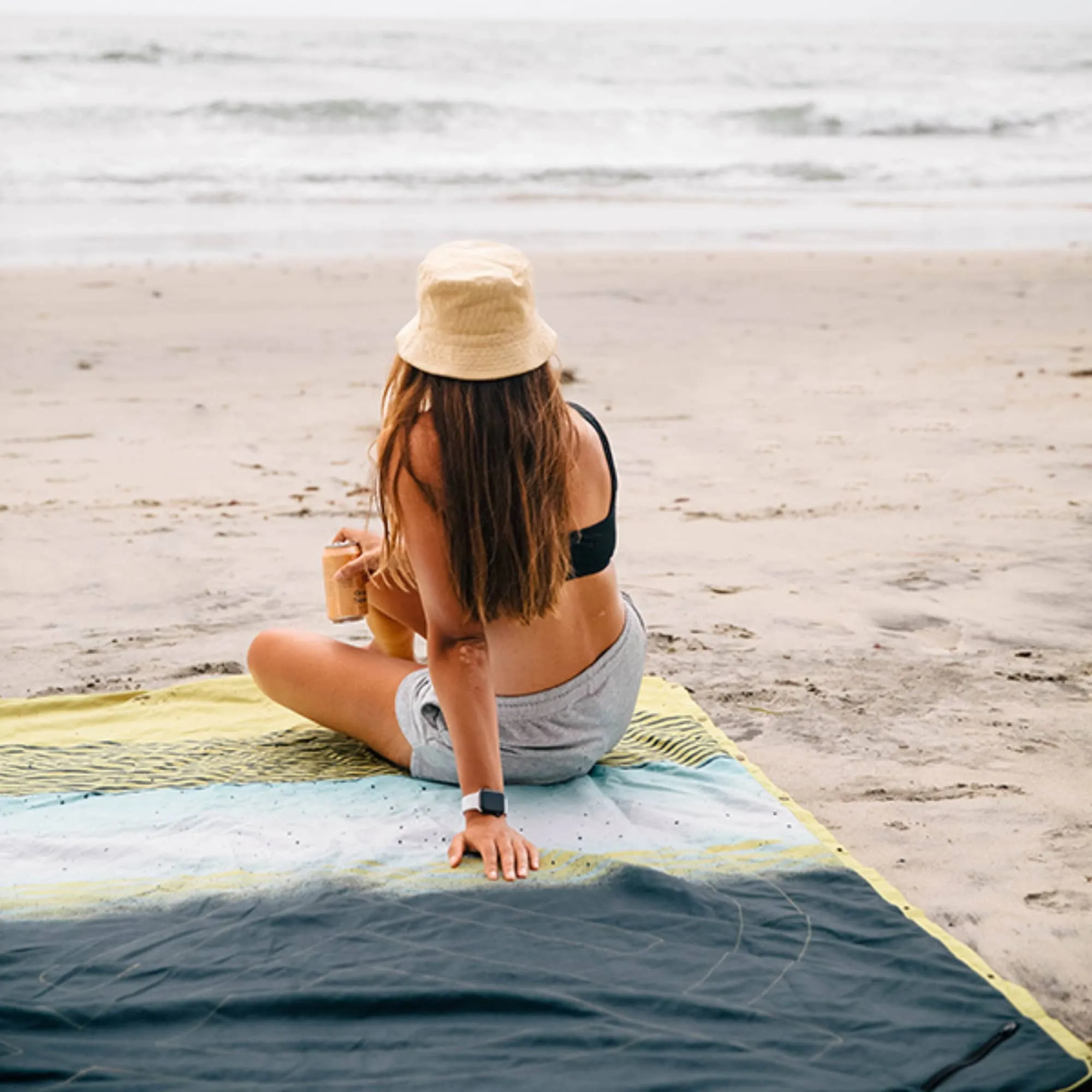 VOITED Compact Picnic & Beach Blanket  - Woodspray